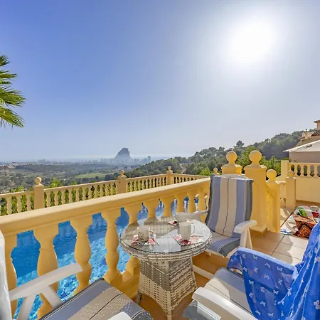 Paz - Plusholidays Calpe